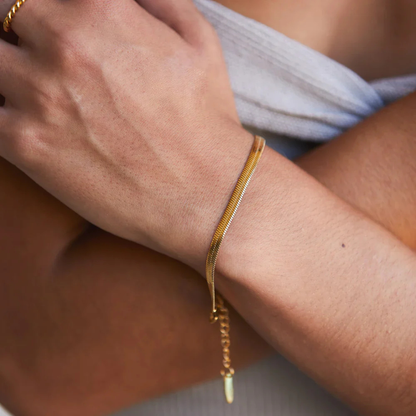 Essential Snake Bracelet