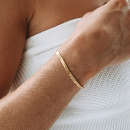 Essential Snake Bracelet