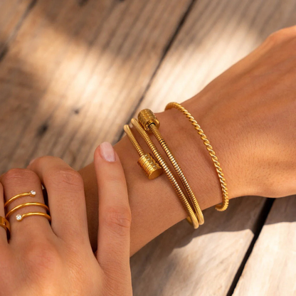 Essential Coil Bracelet