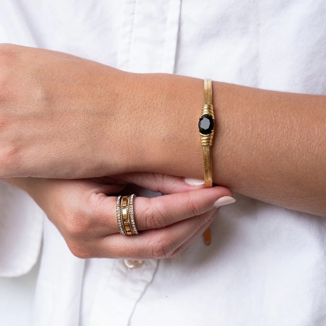 Essential Onyx Snake Bracelet